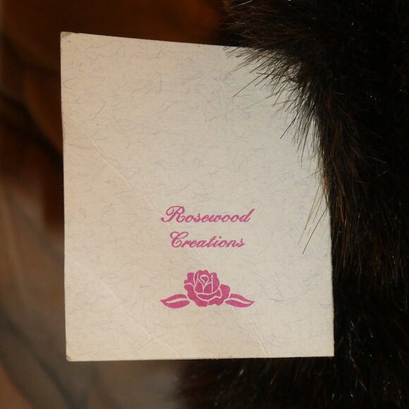 Vintage Porcelain Doll Face Musical Bear Heirloom Collections Signed 1996 - Picture 6 of 16